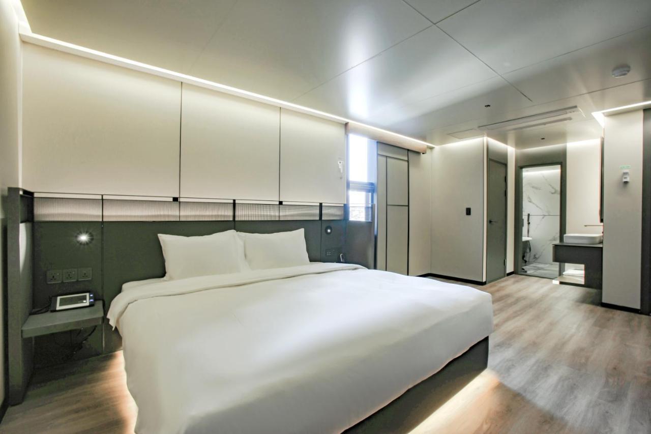 L&L City Hotel Чеджу Екстериор снимка
