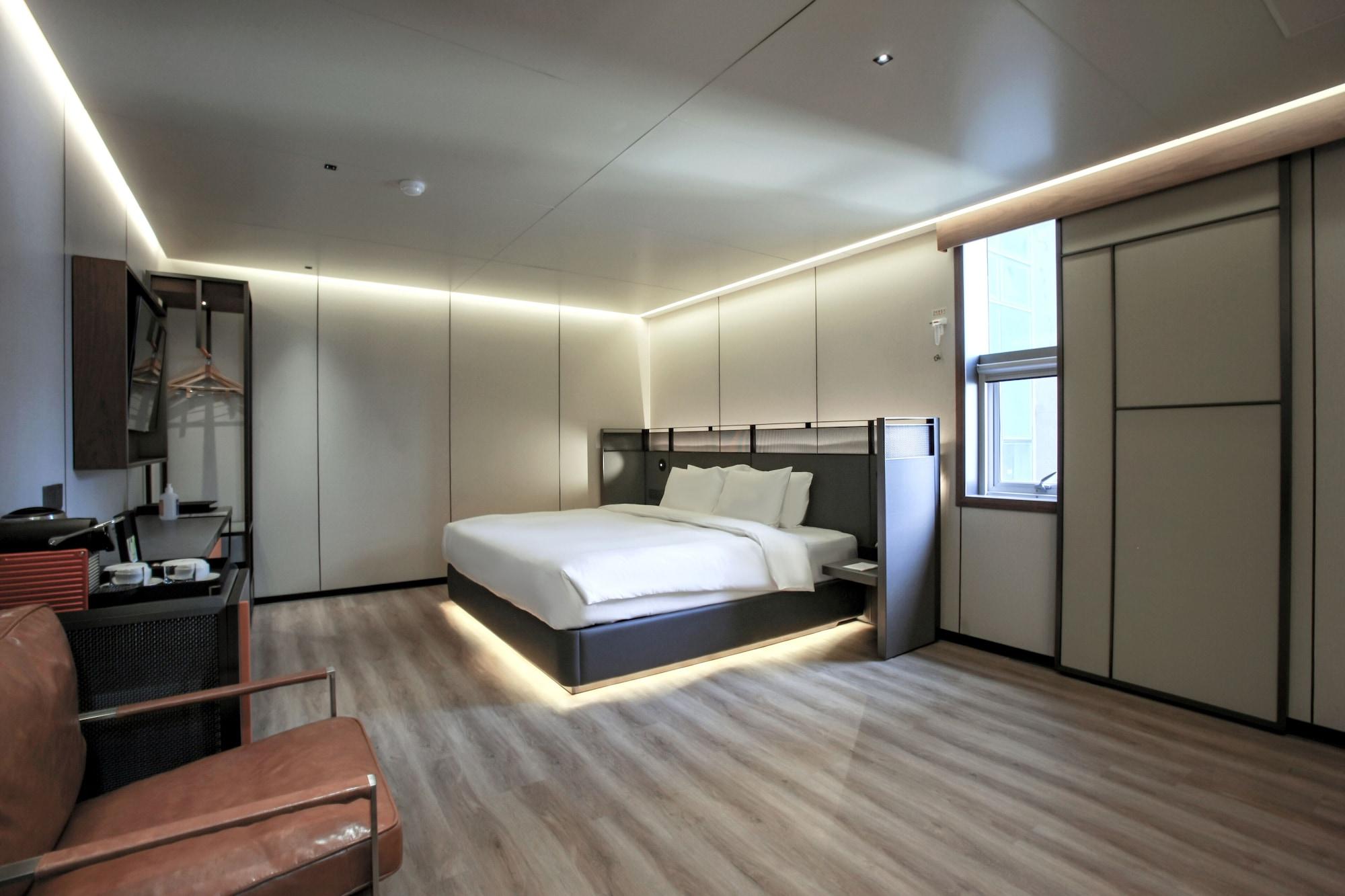 L&L City Hotel Чеджу Екстериор снимка