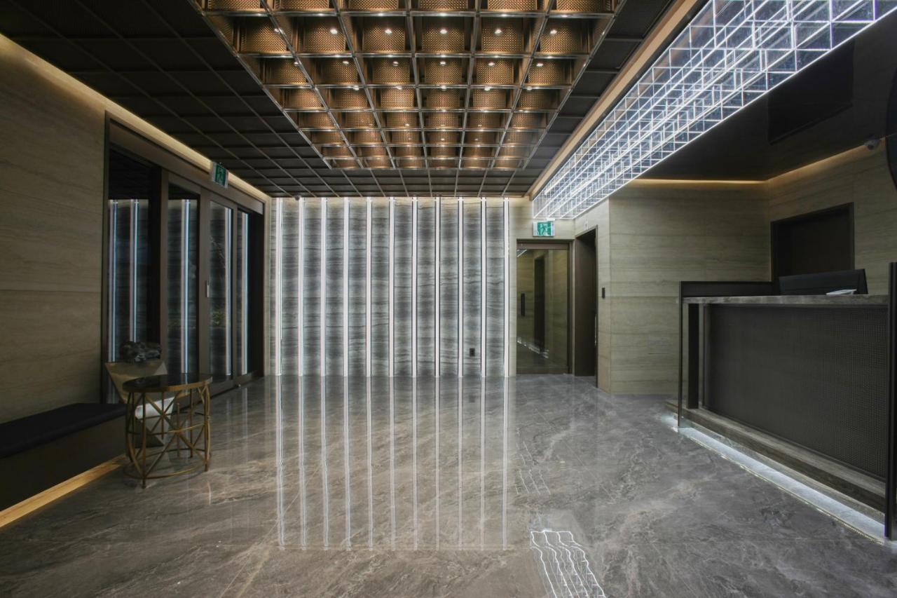L&L City Hotel Чеджу Екстериор снимка