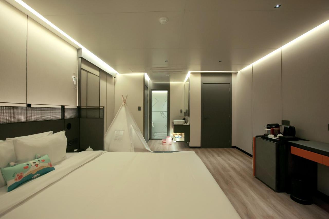 L&L City Hotel Чеджу Екстериор снимка